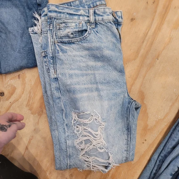 American Eagle. All size 8. - Picture 4 of 6